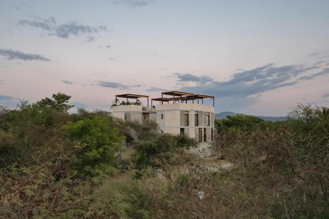 Апарт отель Casa Kame Пуэрто-Эскондидо Экстерьер фото